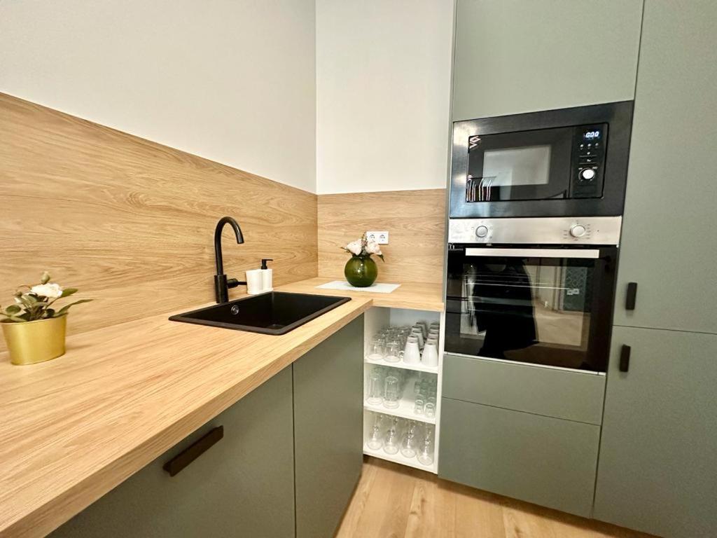 Apartment At Gozsdu Courtyard #Partyzone #Downtown #Freeparking Budapešť Exteriér fotografie