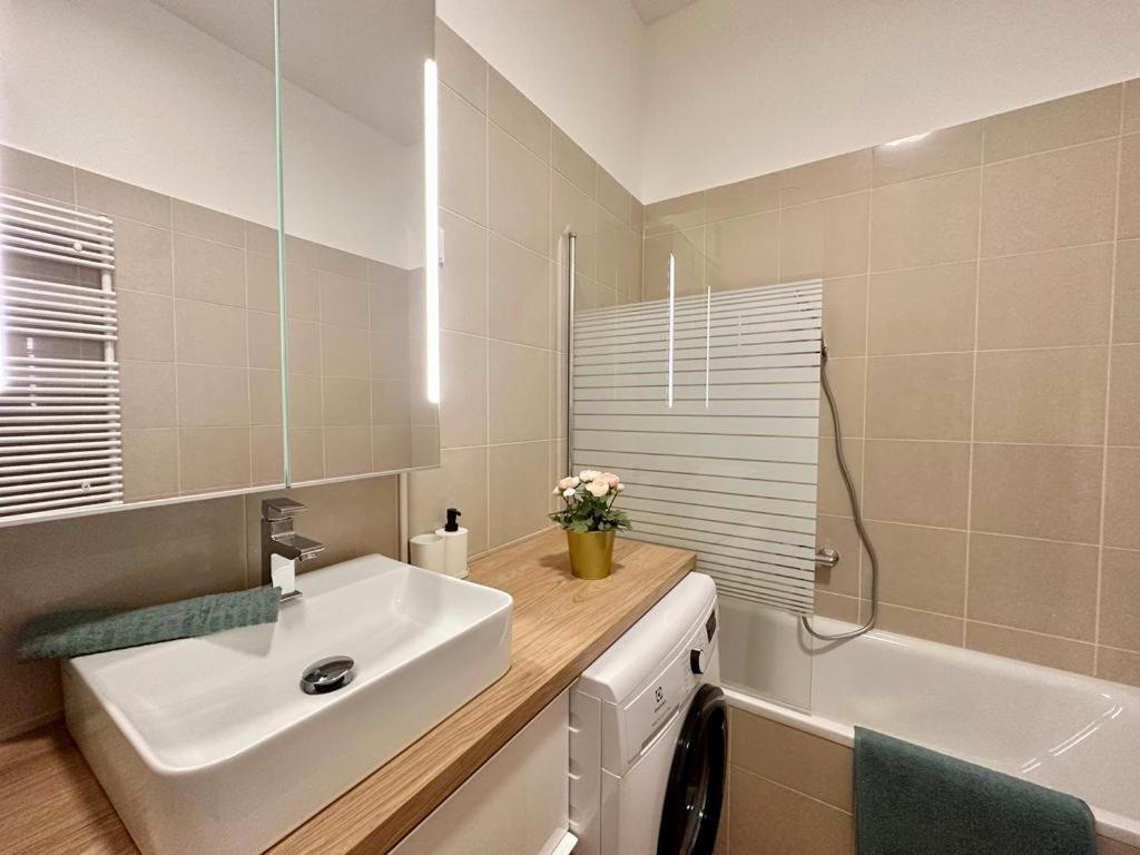 Apartment At Gozsdu Courtyard #Partyzone #Downtown #Freeparking Budapešť Exteriér fotografie